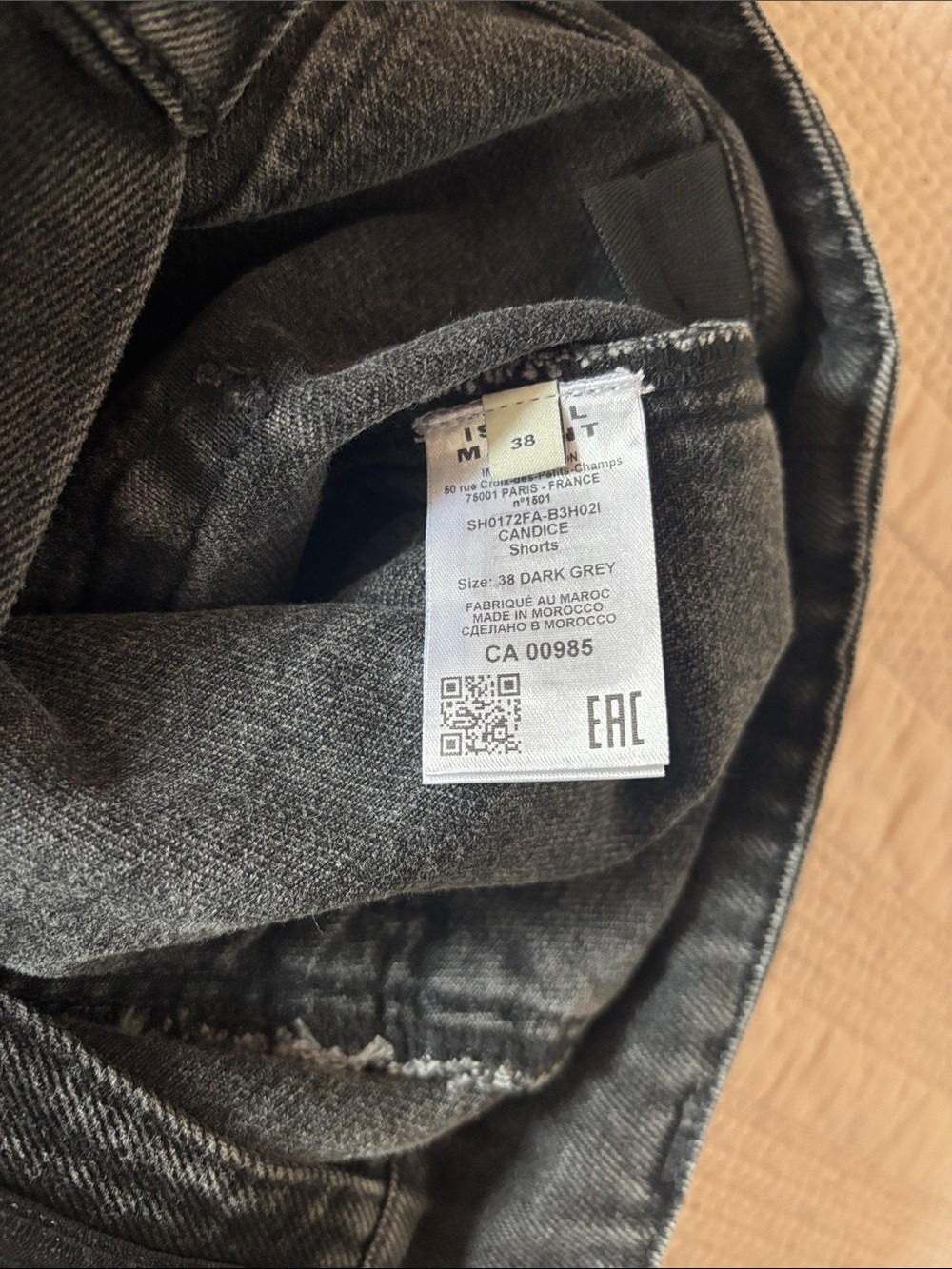 Isabel Marant Candice Quilted Front Pocket High-Waist Denim Shorts in Charcoal - Picture 7 of 8